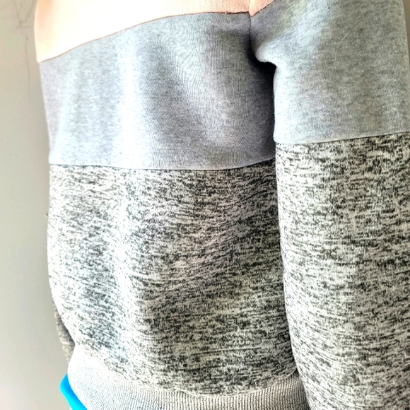 MIKK Athletica Women's Zip-Up Hoodie Size M - Picture 6 of 9